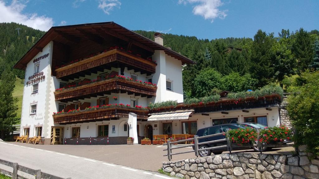 Albergo Alisander Корвара ин Бадия Екстериор снимка